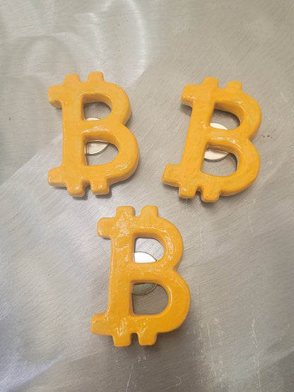 Bitcoin ฿ aus Ton mit Magnet