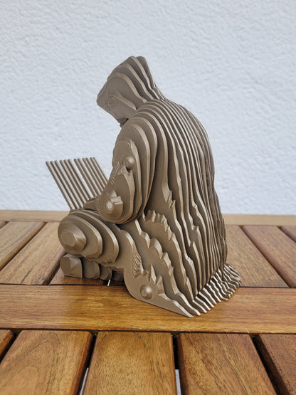 Statue "Ghost of Satoshi" in Metalloptik
