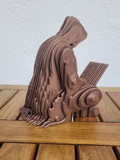 Statue "Ghost of Satoshi" in Metalloptik