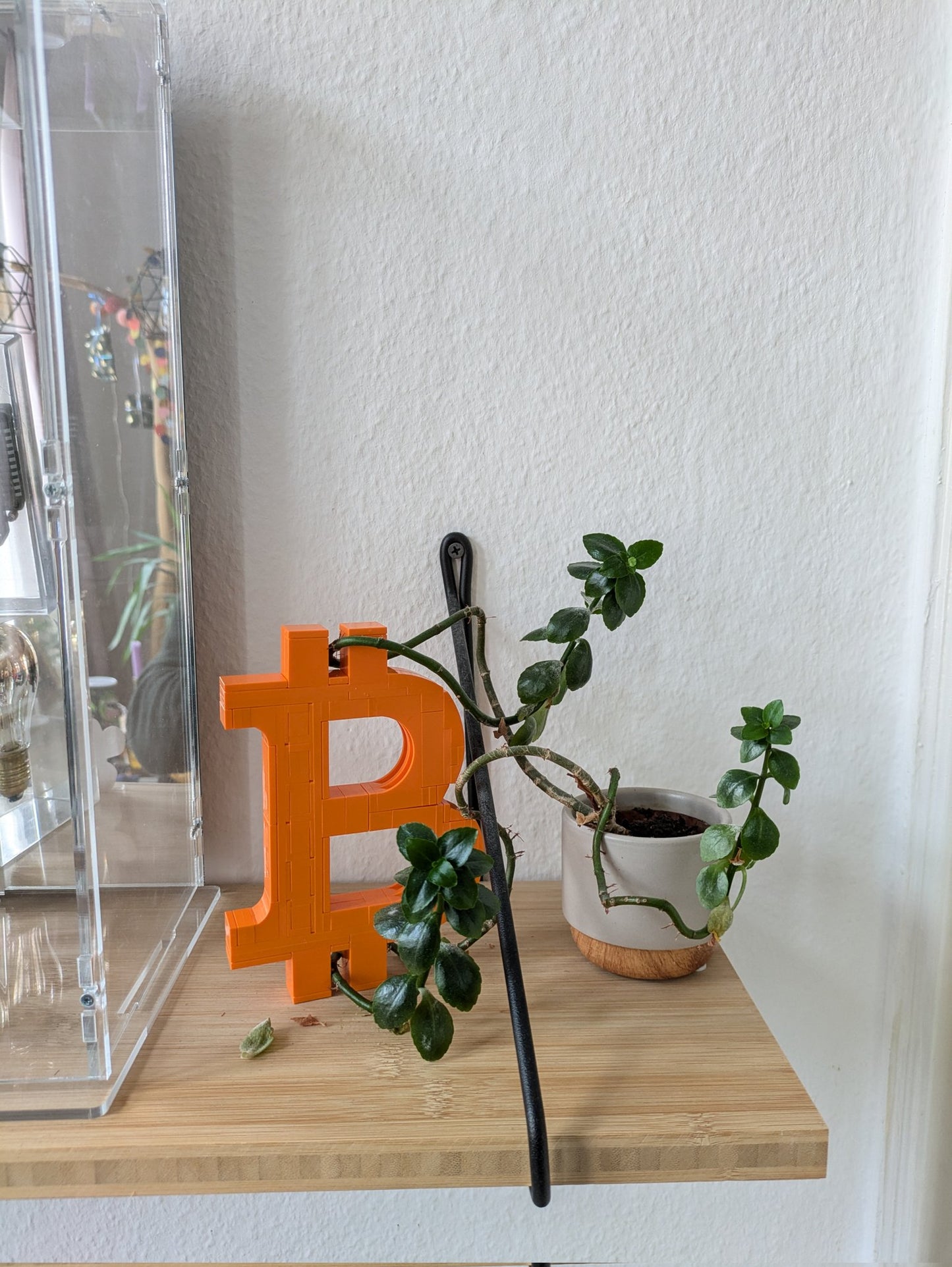 Bausatz "Bitcoin-Zeichen" aus Klemmbausteinen